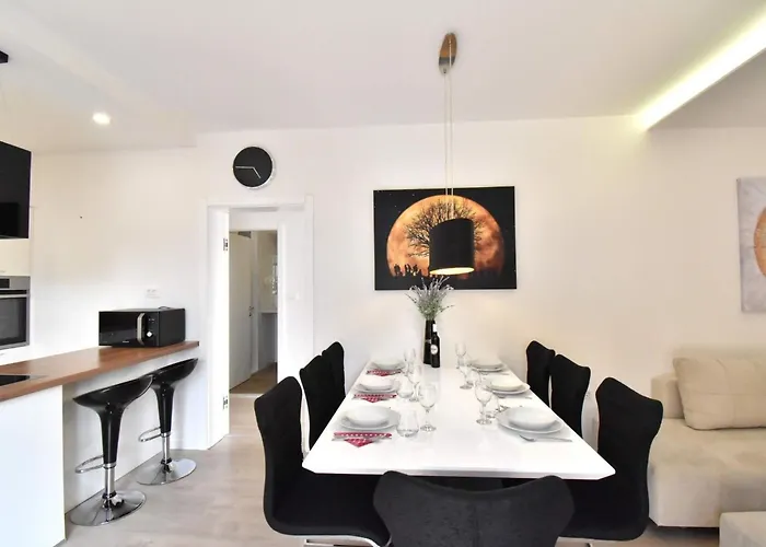 Zoran By Interhome *