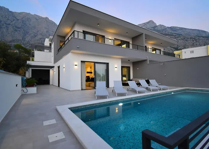 Zoran By Interhome *