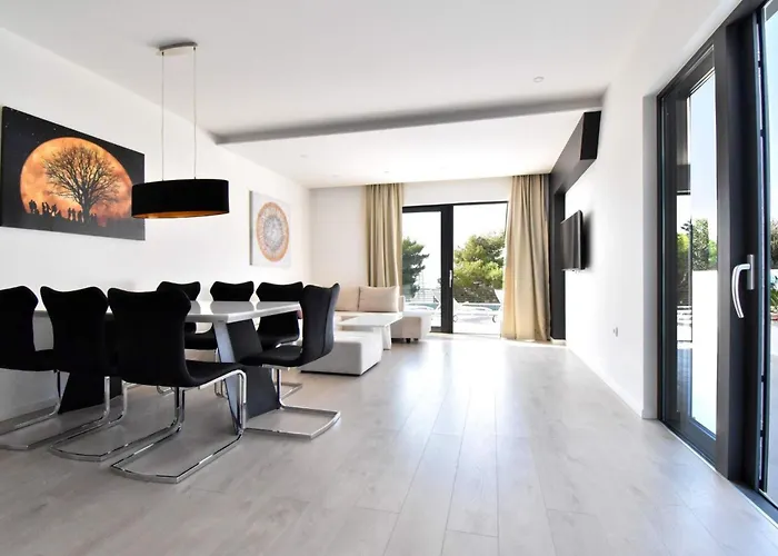 Zoran By Interhome * Makarska