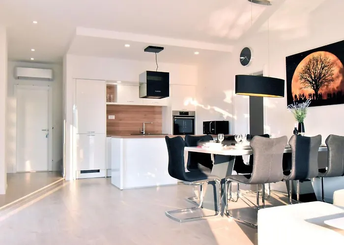 Zoran By Interhome Makarska