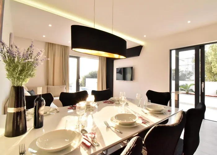 Zoran By Interhome Makarska