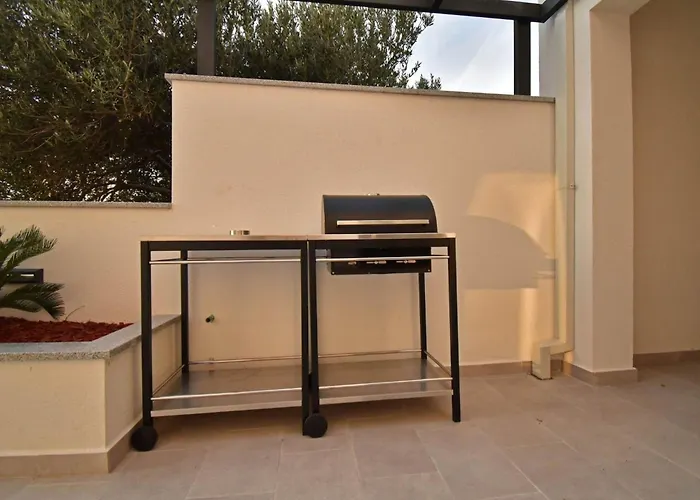 Zoran By Interhome * Makarska