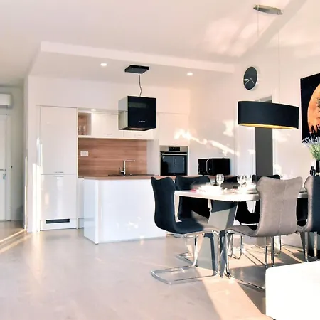 Zoran By Interhome מאקרסקה